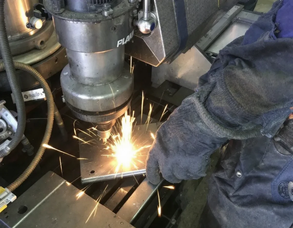 Le refus de radiation au registre des métiers : Enjeux et recours pour les artisans